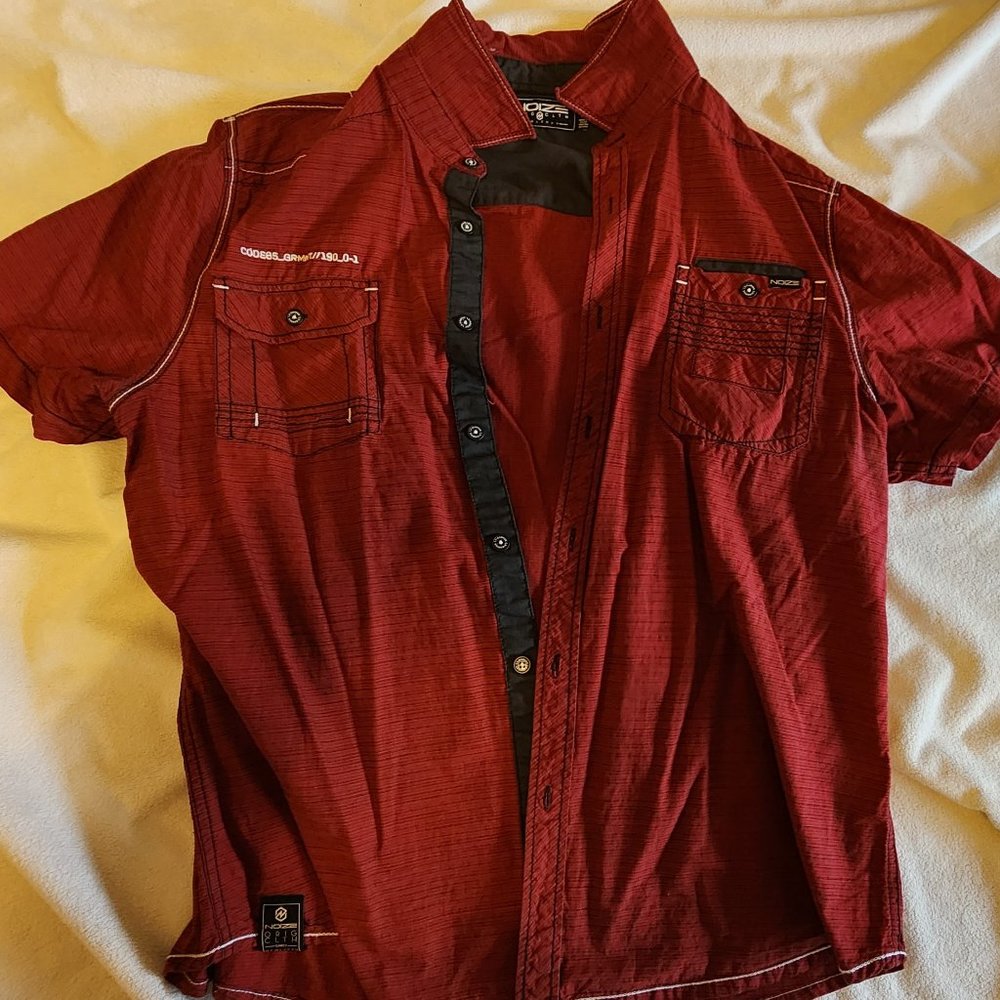 Noize dark red button-down t-shirt - XL